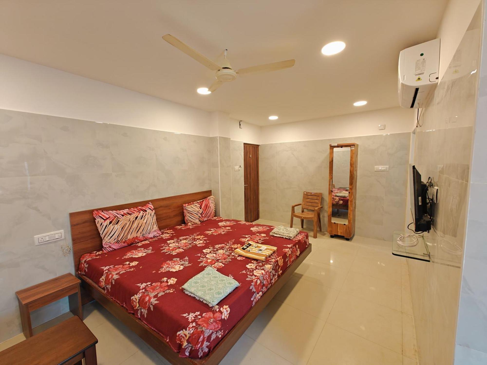 Saibala Lnn Hotel Chennai Exterior photo